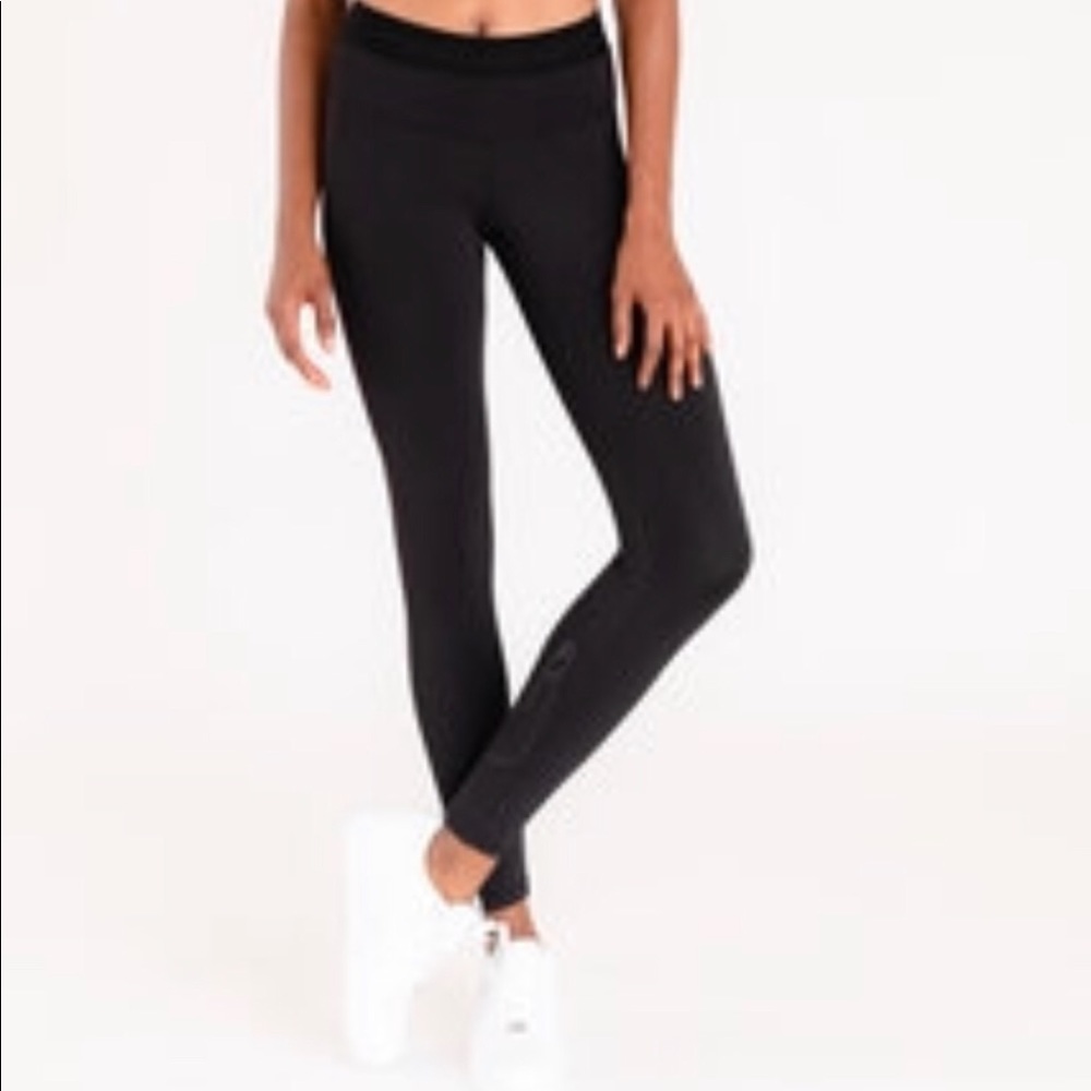 Y7 studio In Darkness Find Light Leggings